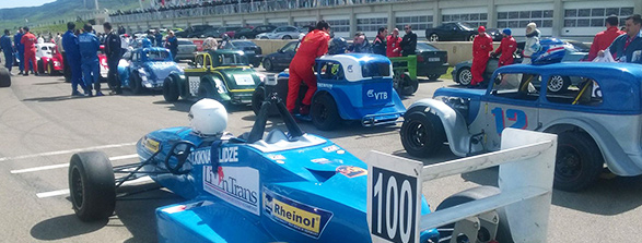 德国机油赛车图片